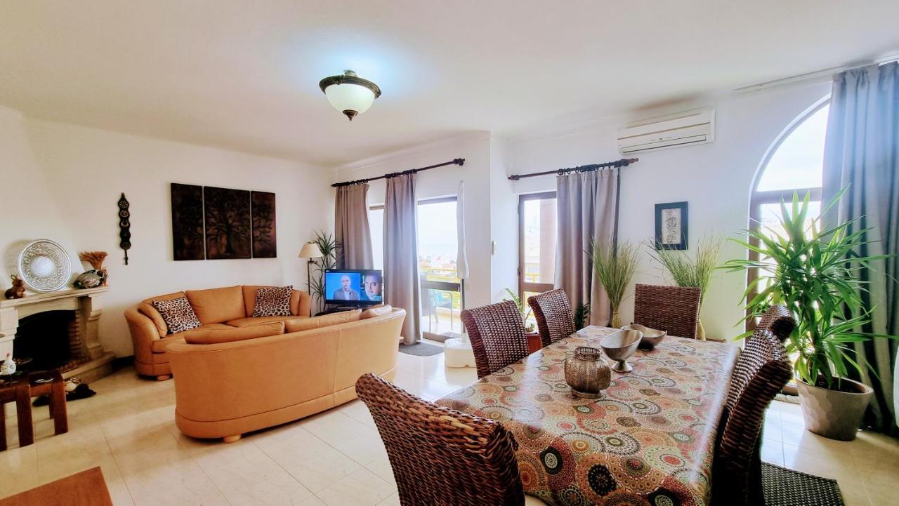 Apartmento Praia Da Dona Ana Lagos Exterior photo